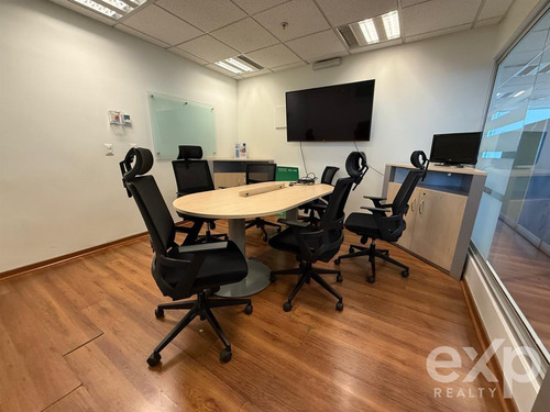 Oficina En Arriendo De 308 M2 En Apoquindo, Las Condes