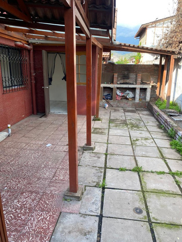 Amplia Y Hermosa Casa Muy Bien Ubicada En Puente Alto