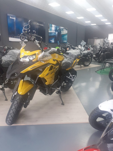 Imagen 10 de 10 de Benelli 502 X