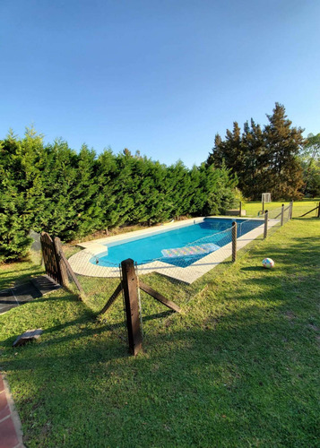Imagen 9 de 10 de Alquiler De Casa 5 Amb En Echeverria Del Lago - Canning