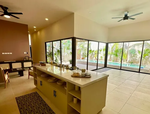 Casa En Venta En Cholul De 1 Planta, Al Norte De Mérida