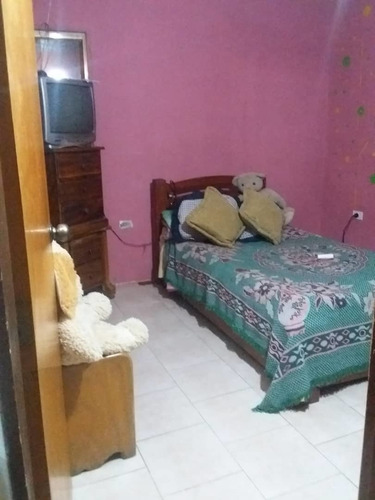 Imagen 7 de 9 de Casa De 3 Habitaciones, 2 Baños Y 3 Estacionamientos.