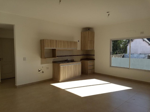 Imagen 4 de 12 de Departamento En Venta En Merlo Norte