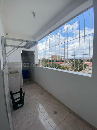 Imagen 27 de 30 de Edificio Comercial En Venta En Parroquia Concepción Barquisimeto Lara ++23-4060 */ M.c T. N° +0-4-2-4- 5.5.6. 5.7. 5.9 *--**