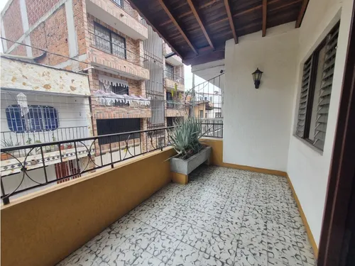 Casa En Venta 2do Piso 2 Niveles En Floresta Alcazares 140 Mt²