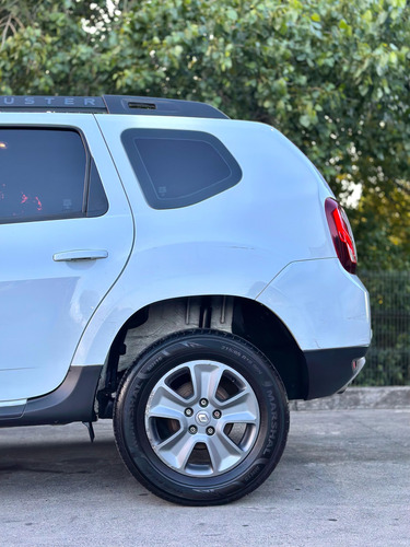 Renault Duster Zen 1.6l 5mt 4x2