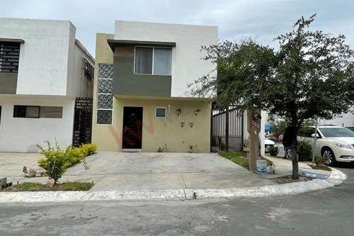 Imagen 4 de 25 de Vive Cerca De Las Montañas, Cumbres Andara, Venta De Casa En Esquina