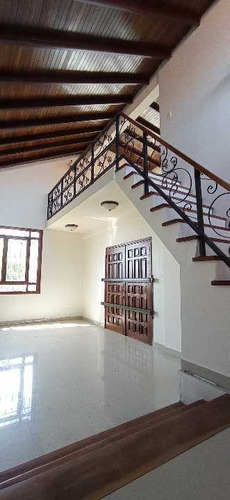 Imagen 8 de 16 de Se Vende Casa Urb. La Floresta