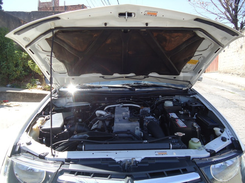 Mitsubishi L200 3.2 Triton Gls Cab. Dupla 4x4 Mec. 4p