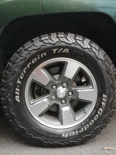 Imagen 14 de 15 de Jeep Liberty Jet 2012 Limited Piel 4x4