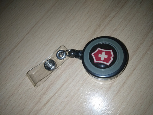 Pin Broche Porta Carnet Victorinox