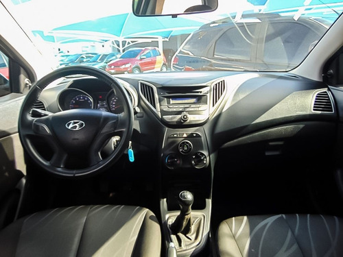 Imagem 5 de 11 de Hyundai Hb20 1.0 Comfort Plus 12v 2013