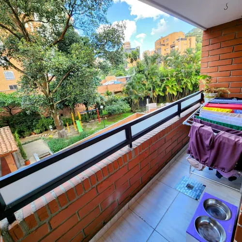 Apartamento En Venta En Los Balsos. Cod V12282