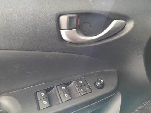 Toyota Yaris 1.3 16V FLEX XL MULTIDRIVE