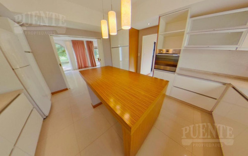 Imagen 12 de 19 de Excelente Casa En Venta O Alquiler En Saint Thomas Sur - Canning
