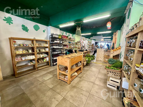 Exc. Local C/ Amplia Vidriera - 177m2 Patio