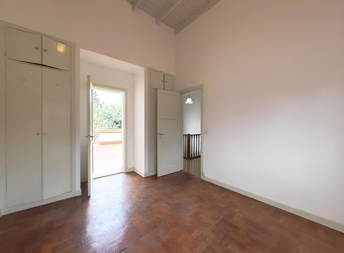Casa En Venta De 3 Dormitorios - Garage - Jardin - En Barrio Parque Cornelio Saavedra