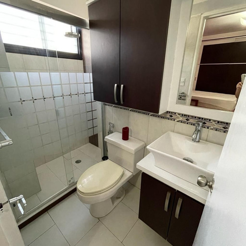 Imagen 13 de 16 de Apartamento En Venta Urb Loira El Paraiso