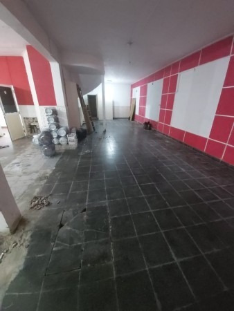 Imagen 4 de 4 de Salón Comercial A Metros De Av. Aristóbulo Del Valle