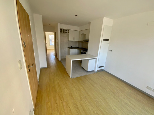 Imagen 3 de 11 de Departamento 1 Dormitorio En Venta - 1 De Mayo 1179 - Rosario Centro