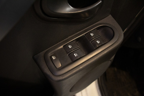 Imagen 4 de 12 de Renault Duster Dynamique 4x2 1.6 Gnc 2012 Blanco
