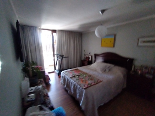Venta, Excelente Depto A Pasos De Manquehue 4d / 4b