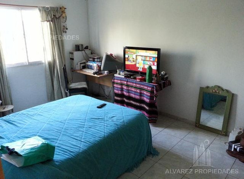 Imagen 5 de 10 de Departamento 3 Ambientes Venta Hurlingham Retasado Permuta