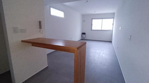 Imagen 5 de 9 de Departamento - La Plata