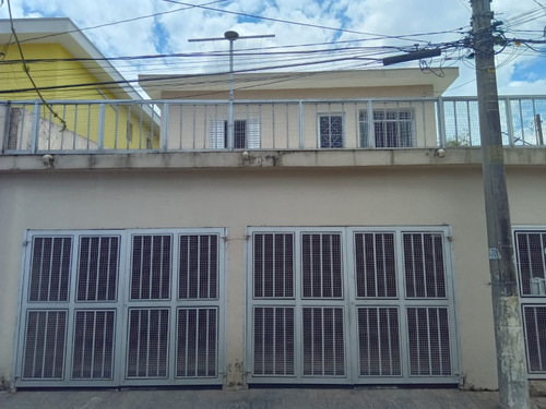 Casa Grande, Com Ótima Acessibilidade E Gerando Renda.