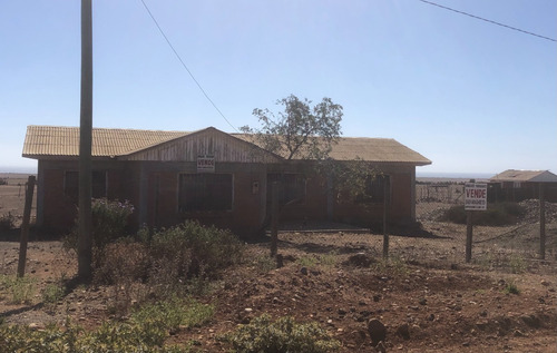Imagen 3 de 15 de Casa Ubicada En Huentelauquén, Canela