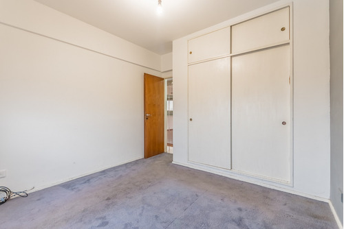 Imagen 9 de 30 de Departamento.venta.2 Ambientes Desocupado Con Cochera Incluida En El Precio.banfield.