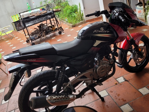 Rouser Bajaj 180