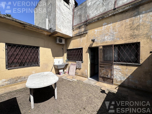 Dos Casas En Venta, En Bloque - Haedo Norte