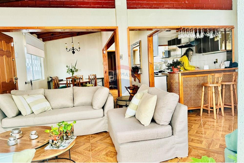 Casa A Pasos De La Playa Club Yates -residencial