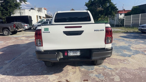 Imagen 3 de 14 de Toyota Hilux Sr 2017