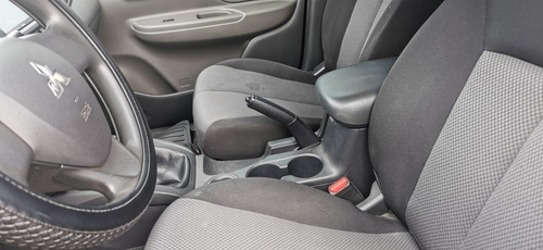 Imagen 5 de 10 de Mitsubishi L200