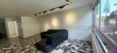 Apartamento Piso Medio Remodelado 160 M² 3h, 3b, 1p, Residencias Puerto Santo Con Piscina Pozo De Agua En Venta En Los Palos Grandes Avenida 4ta Y 5ta Transversal Caracas