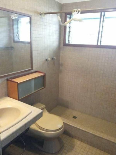 Imagen 7 de 11 de Casa En Venta En Urb. Guataparo Valencia Cod: Foc-985