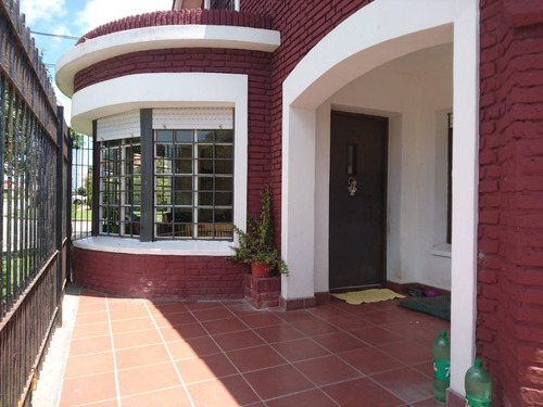Imagen 4 de 14 de Casa De Estilo Con Vista Al Mar