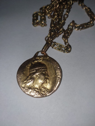Medalla Con Cadena En Oro Fix- Muy Bella