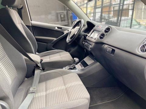 Imagem 4 de 9 de Volkswagen Tiguan 2010 2.0 Fsi 5p