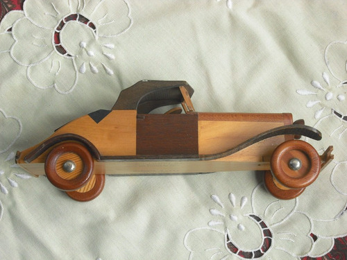 Carro De Madera.  (antiguedad)