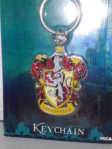 2 Llaveros Harry Potter Hogwarts Y Gryffindor Original Neca (Usado)