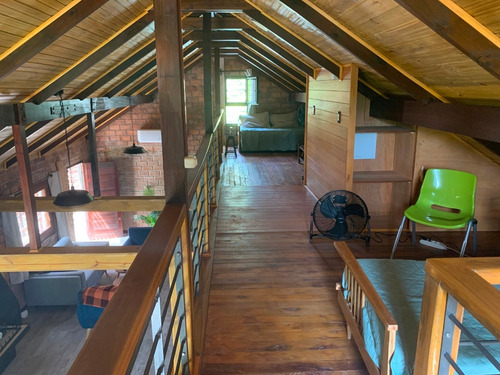 Casa De 4 Dormitorios Y 2 Baños