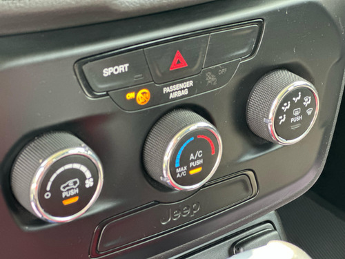 Jeep Renegade 1.8 16V FLEX 4P AUTOMÁTICO