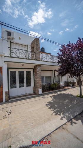 Venta Casa 2 Dormitorios Con Garage En Villa Mitre