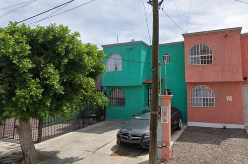 Casa Sola En Venta En Misión De San Carlos, Corregidora, Querétaro