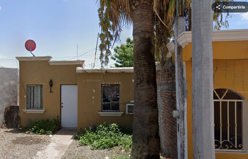 Casa En Remate Bancario C. Coníferas , Jacarandas, Navojoa, Son. Clv1
