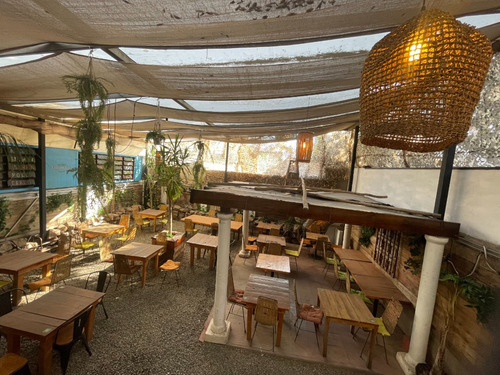Local C/patente Restaurante . Frente A Boulevar Gastronómico