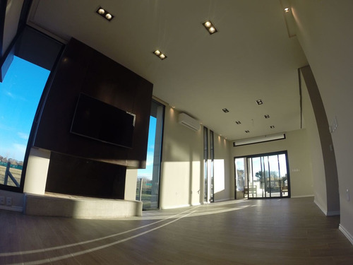 Imagen 6 de 6 de Hermosa Casa De 3 Dormitorios Con Serv. Completo En Viñedos